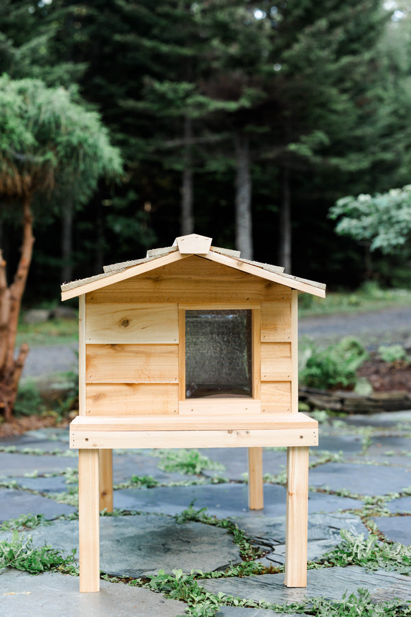 Large Outdoor Cat House with Deck & Extended Roof