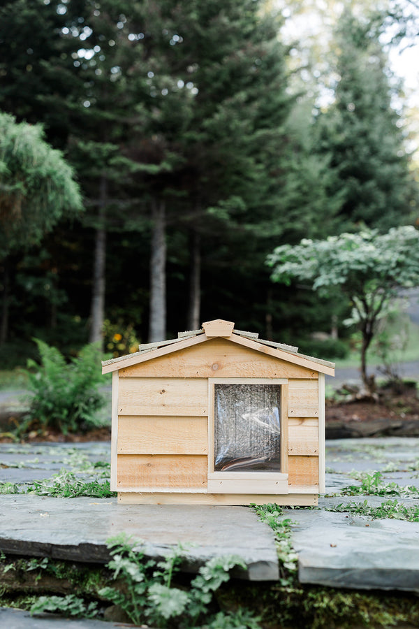 Large insulated outdoor cat house, wooden feral cat shelter